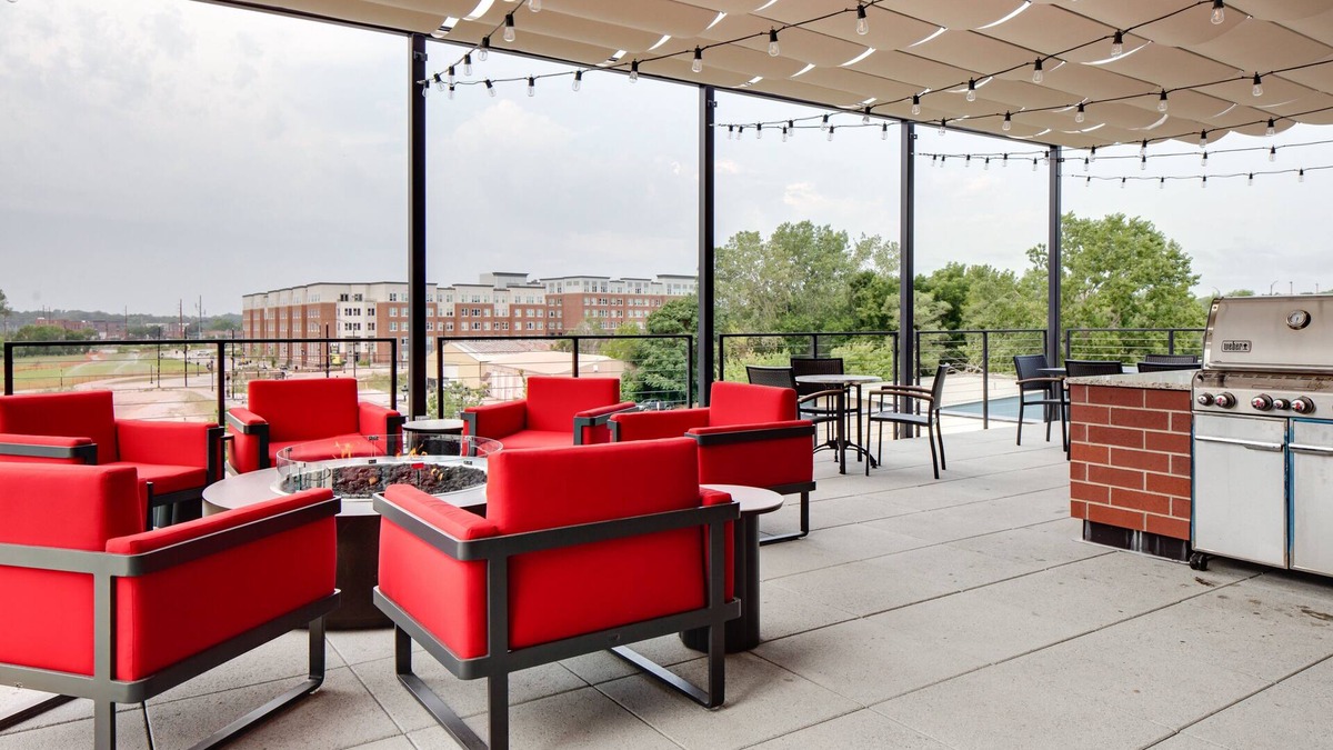 Iowa River Landing Hotel | Staybridge Suites Iowa City Coralville by IHG