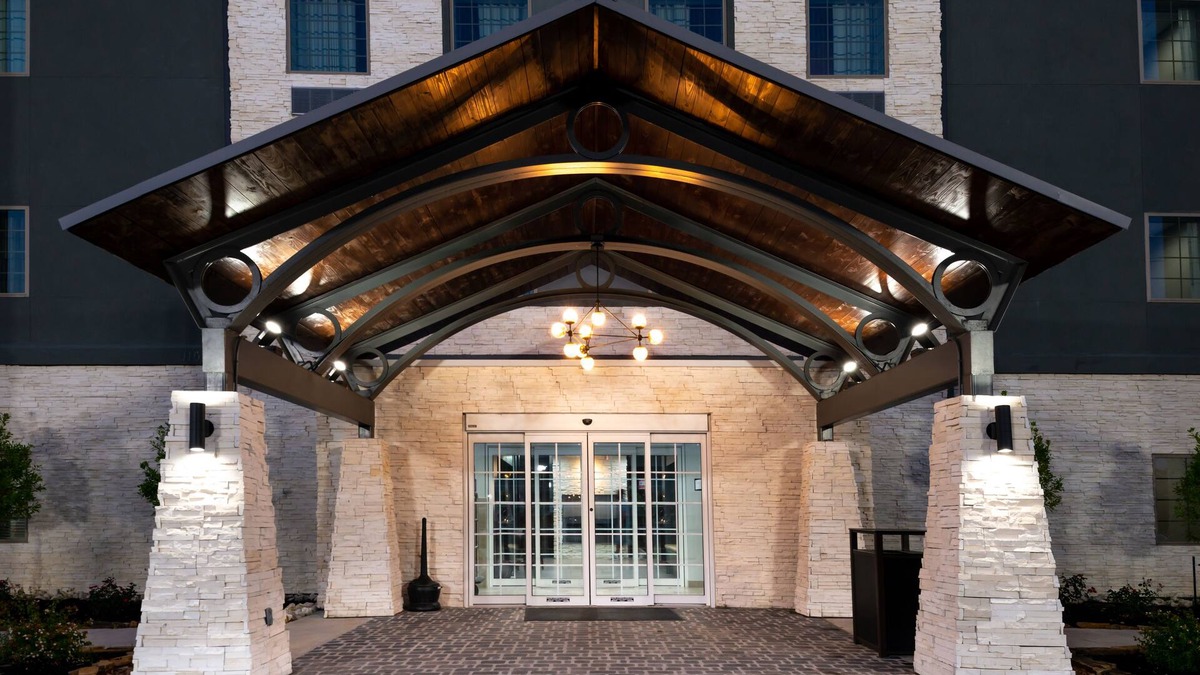 Lake Charles Hotel | Staybridge Suites Lake Charles by IHG