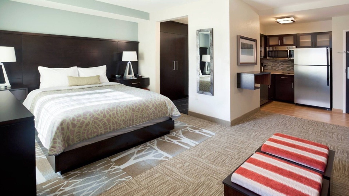 Auburn Hills Apartment | Staybridge Suites! Free Breakfast, Indoor Pool, Studio Near Great Lakes Crossing Outlets!