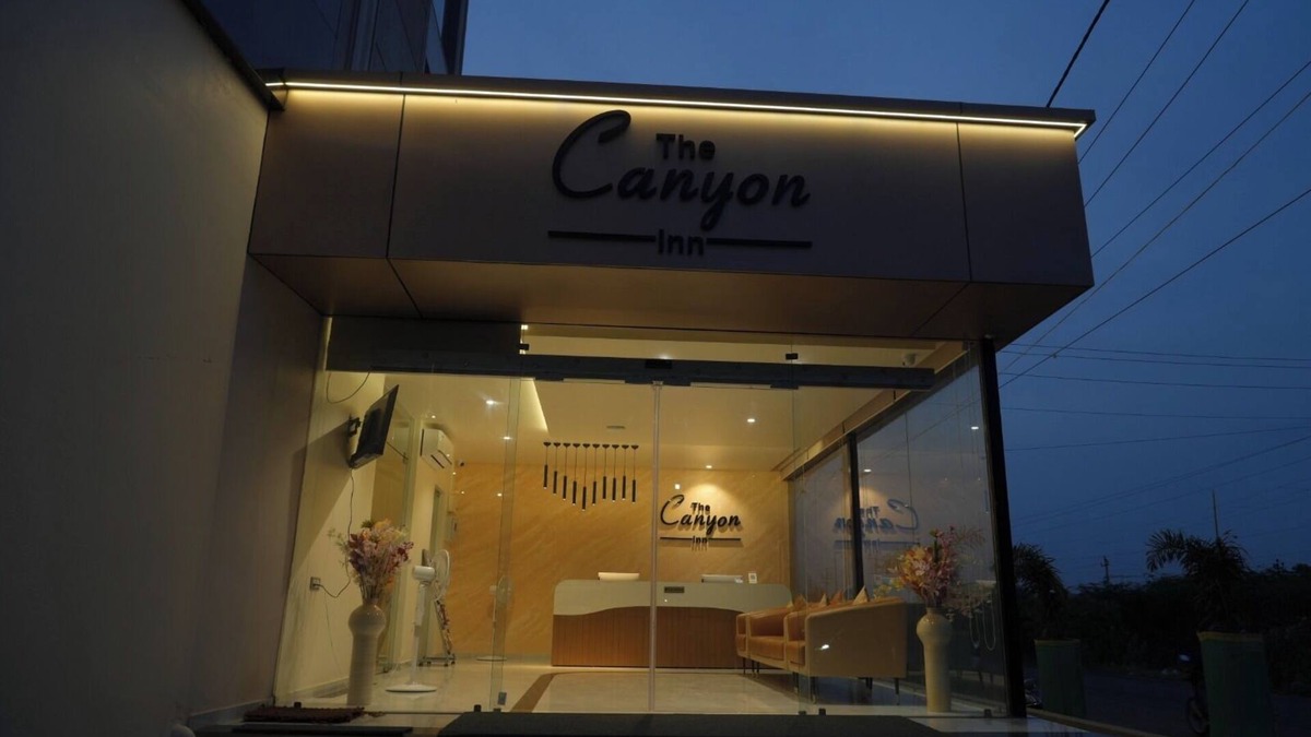 Bhuj Hotel | StayGuru The Canyon Inn