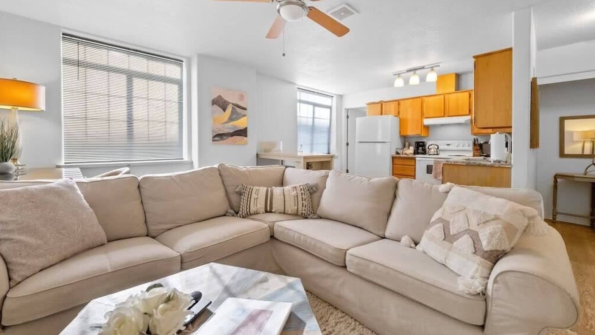 Downtown Vancouver Apartment | #StayInMyDistrict Downtown Loft2