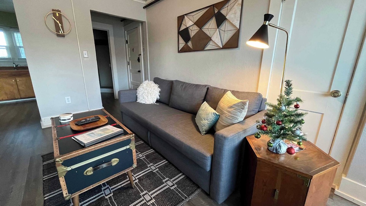 Coos Bay Apartment | #StayinMyDistrict Historic Apartment Near Downtown
