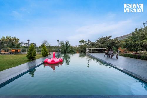 Nashik Villa | StayVista at Banyan Nirvana Villa with Pool, Bonfire & Lawn