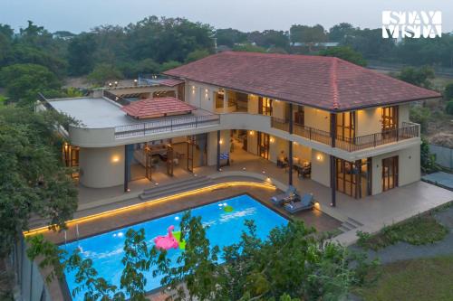 Awas Villa | StayVista at Casa Frangipani - Lawn & BBQ