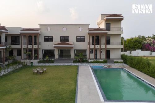Jaipur District Resort | StayVista at Eleganza Villas & Resort, Jaipur