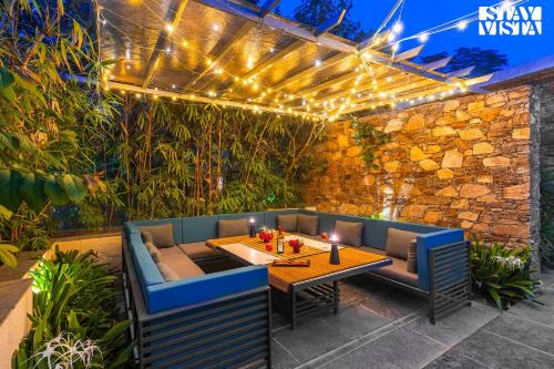 Village Hokra House | StayVista at Poetry by Rawai 4BHK Pet Friendly Villa with Private Pool in Pushkar