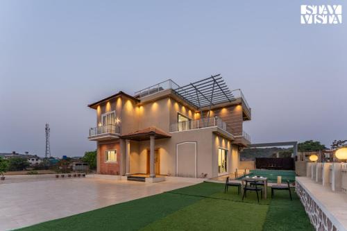 Kurvande Villa | StayVista at Rising House with Pool, Wi-Fi, BBQ