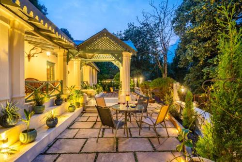 Nainital Villa | StayVista at The Emily Chalet 7 BR House in Nainital with Bonfire, BBQ