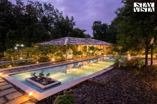 Shahapur Villa | StayVista at The Wildernest Tale with Bonfire, Jacuzzi