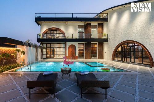 Bail Parao Villa | StayVista at Whispering Arc with Private Pool & Free Breakfast