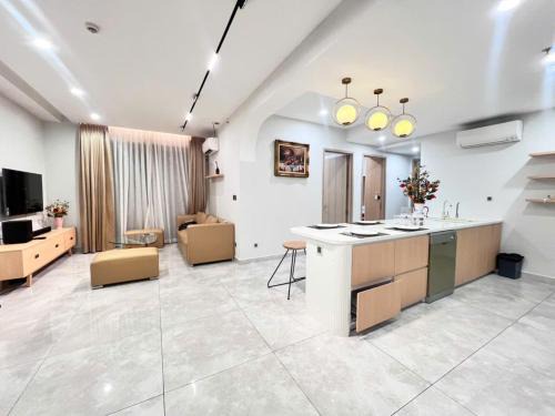 Phu My Hung Apartment | StayX Luxury Apartment near SECC