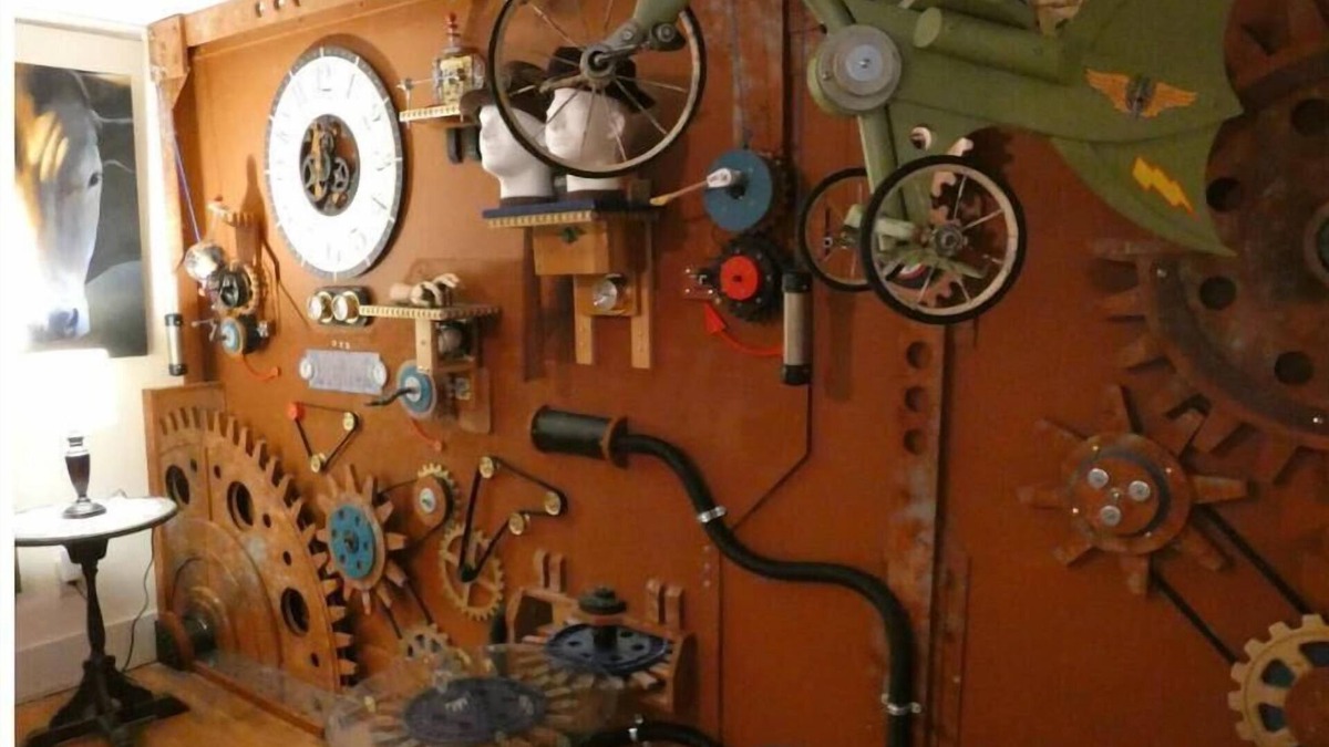 Thompson House | SteamPunk Bunk House and Intergalactic Way Station