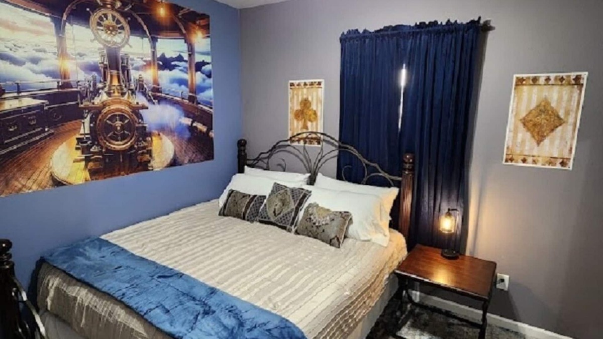 South Tacoma House | Steampunk Haven in the Heart of Tacoma!