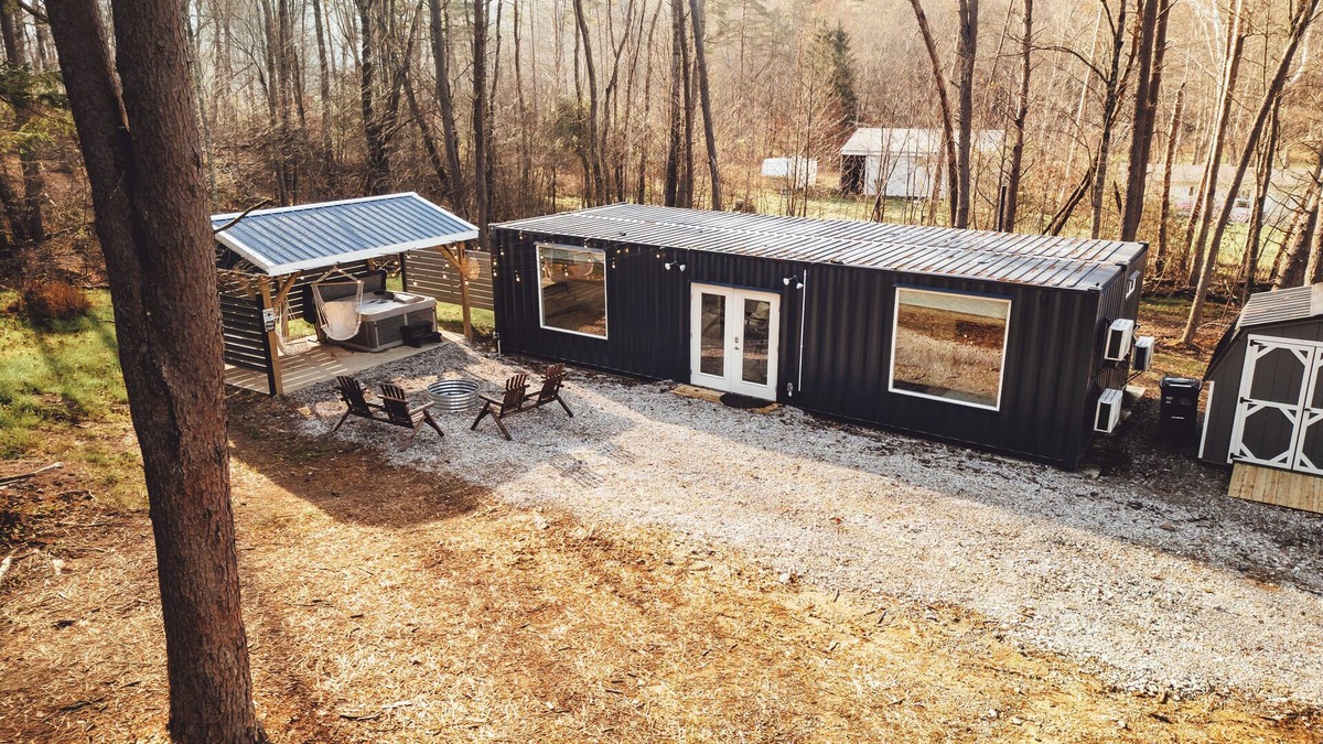 Rockbridge House | Steel Nest- a charming 2-bedroom container house Rockbridge