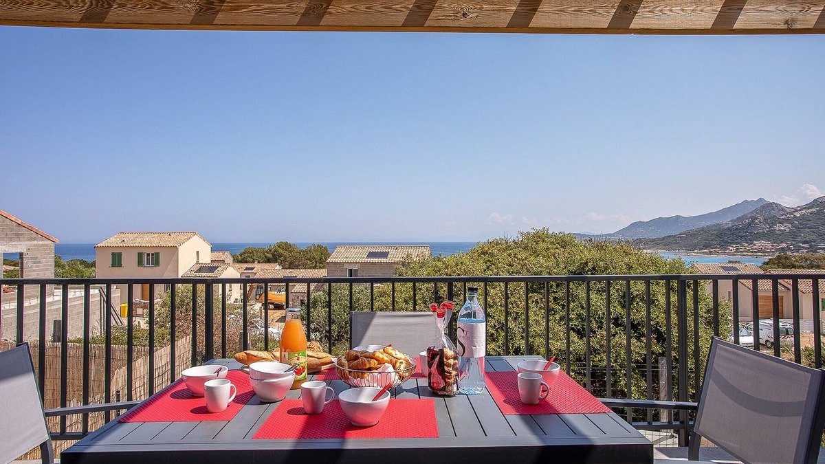 Marine de Saint Ambroggio Apartment | Stella di Luce - Appt climatisé vue mer