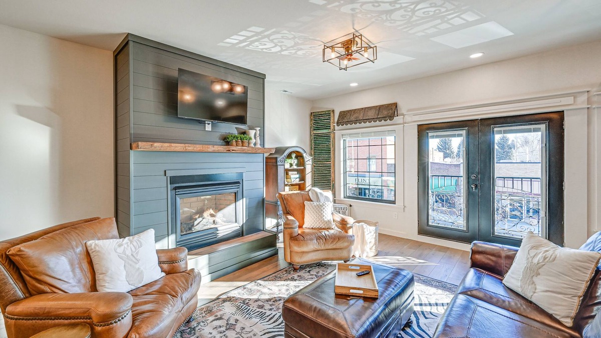 Craig Apartment | Stellar Craig Apartment - Walk to Restaurants!