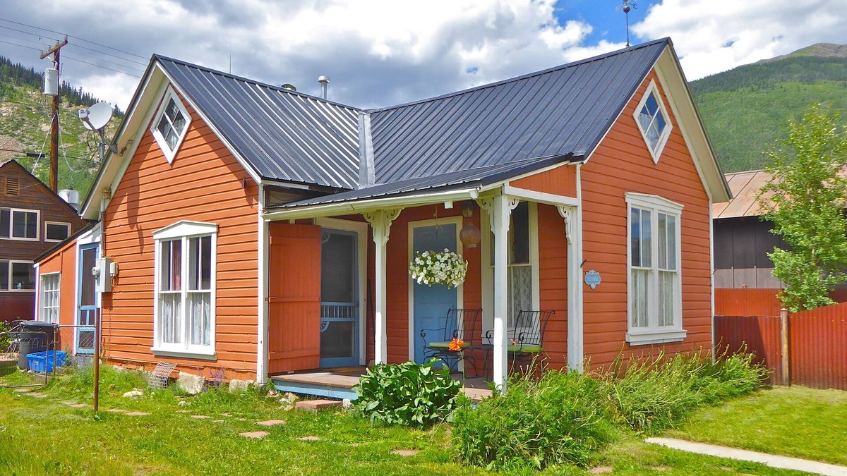 Silverton Cottage | Stellar House in Downtown Silverton