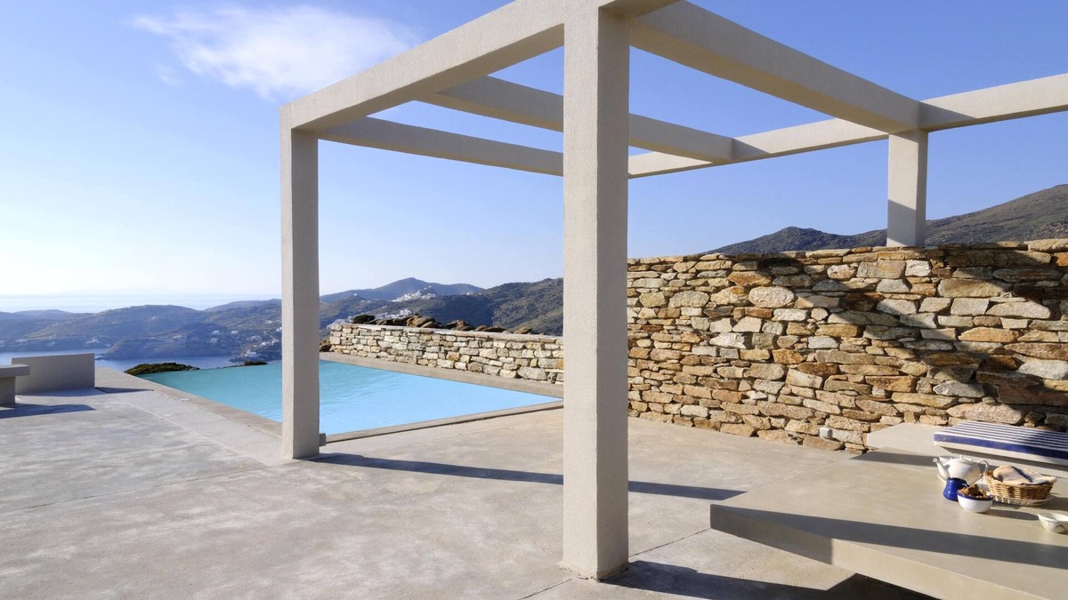 Milopotas Villa | Stemma- Crown of the Agean
