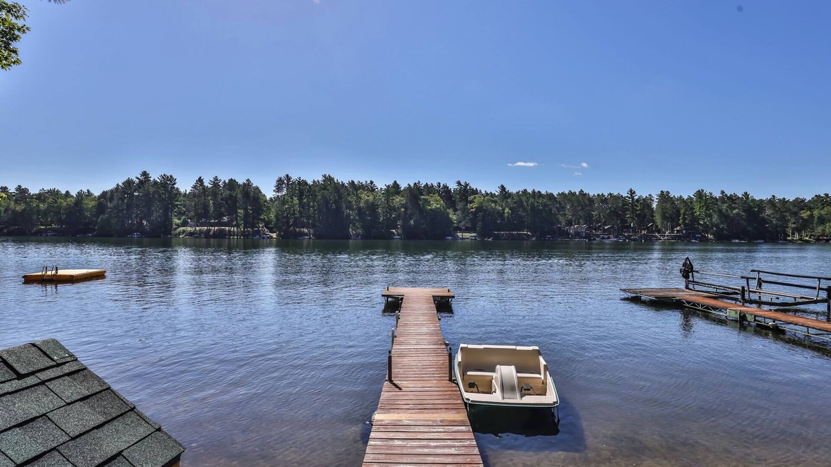 St Germain Cabin | Stepaway Vacation Rentals-Cozy Cottage