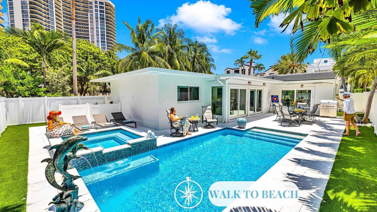 Lauderdale Beach House | Steps to Beach/Heated Pool/Kiwi Key/Residences
