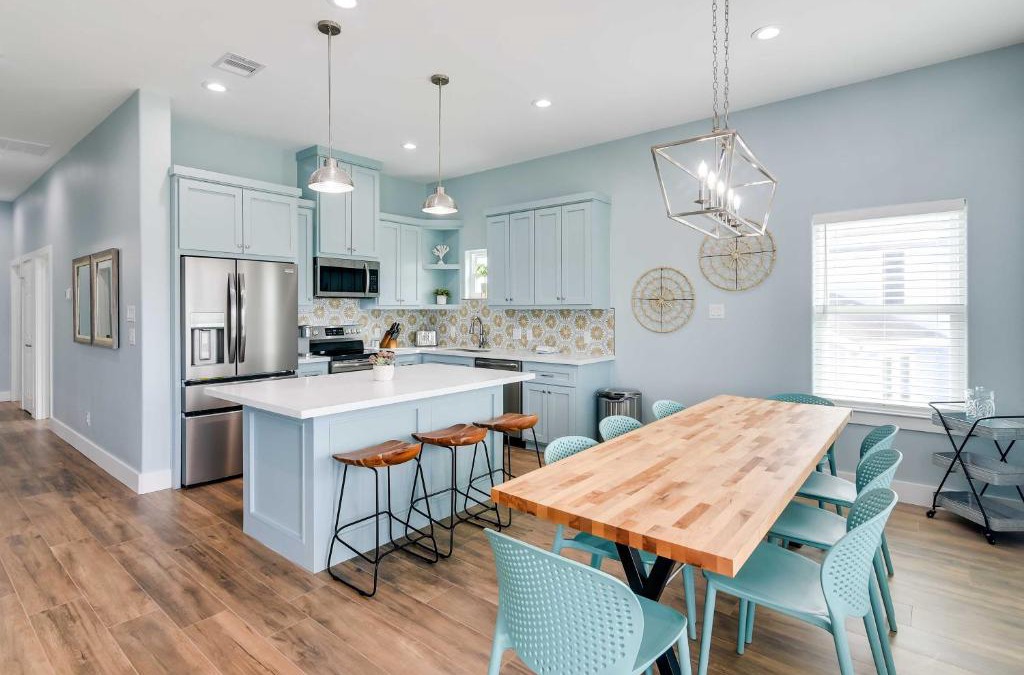Acapulco Village House | Steps to Coast Gorgeous Beach House in Galveston