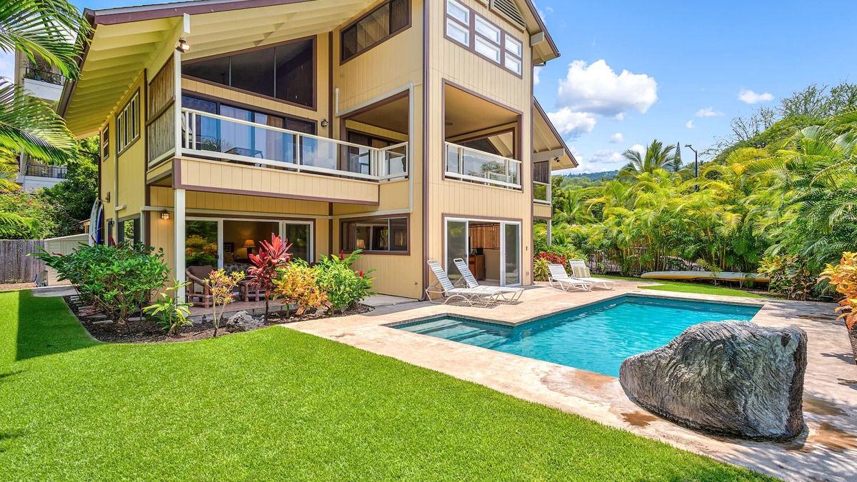 Keauhou House | Steps to Keauhou Bay! Great Water Access! Pool! Foosball table!