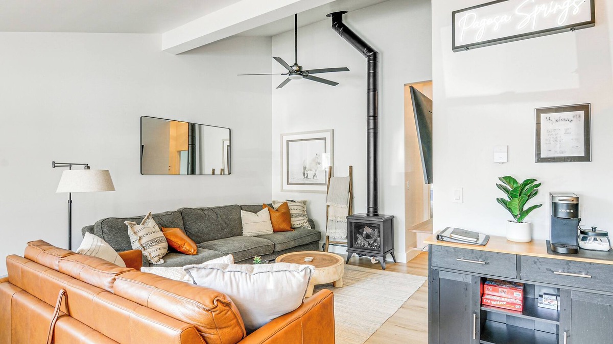 Pagosa Springs House | Steps to Lake + Kayaks: Remodeled Townhome with AC