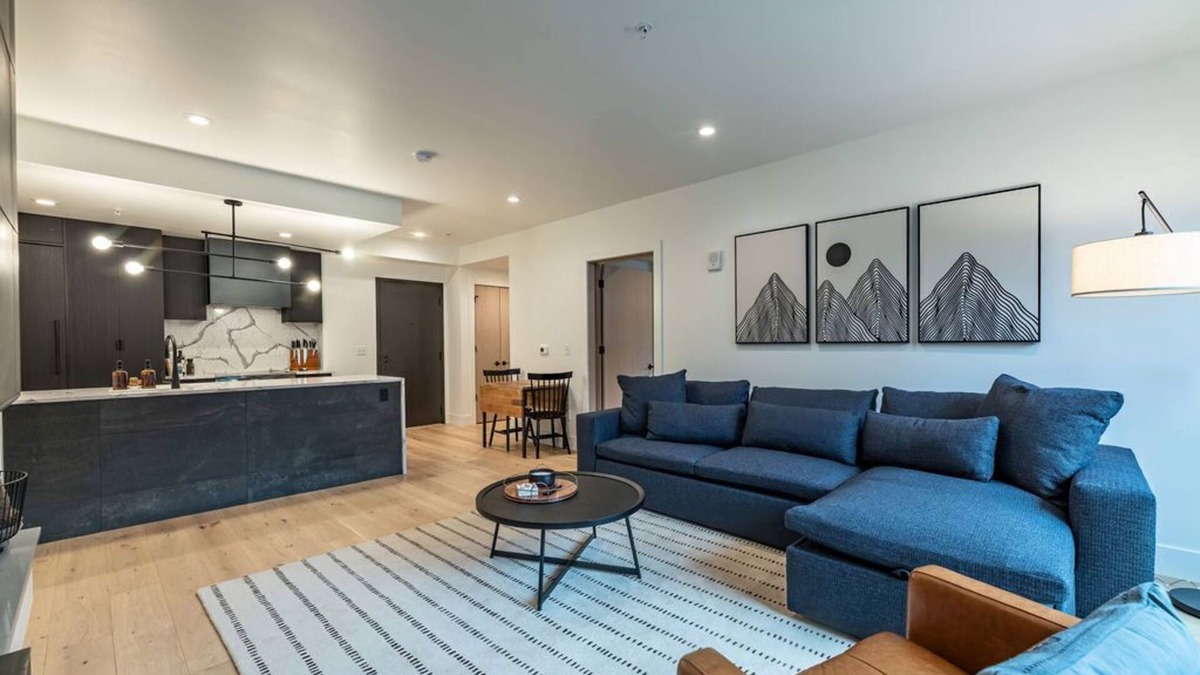 Sandpoint Condo | Steps to lift.New Construction 2 bd/2 bath in the heart of Schweitzer Village.