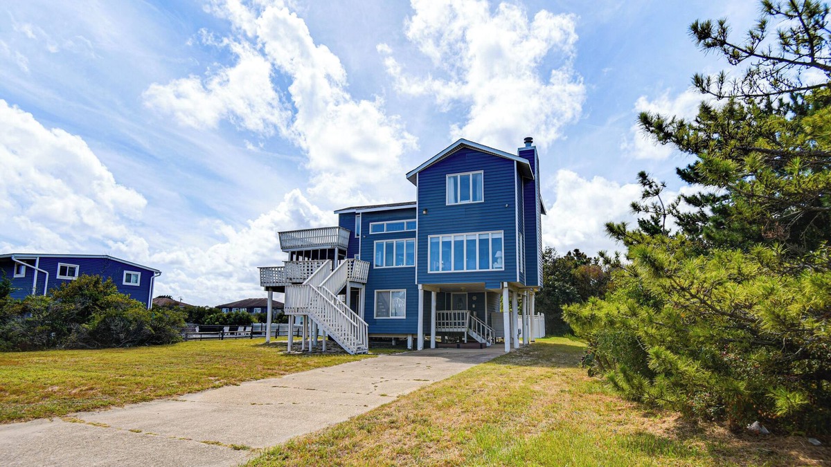 Sandbridge House | Steps to Ocean: Spacious Virginia Beach Retreat!