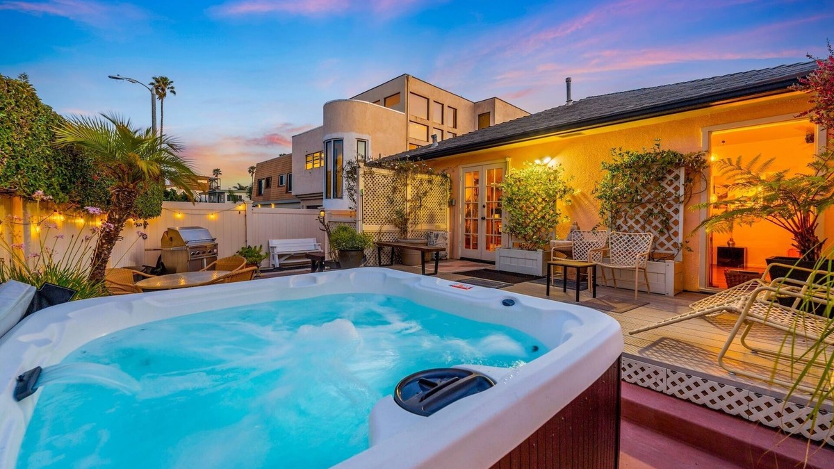 Ventura House | Steps To Sand, Private Hot Tub, Great Reviews