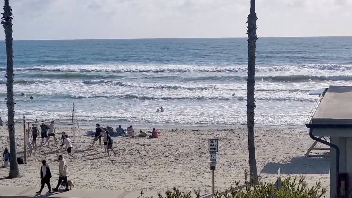 Oceanside Apartment | Steps to the Sand: Sleek, coastal beach condo