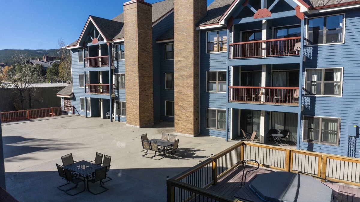 Historic District Condo | Steps to Winter Adventures Relaxed Condo With Loft