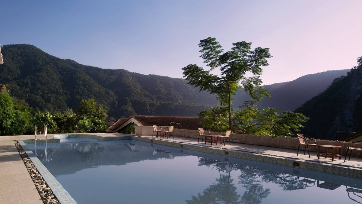 Jakh Hotel | Sterling Corbett