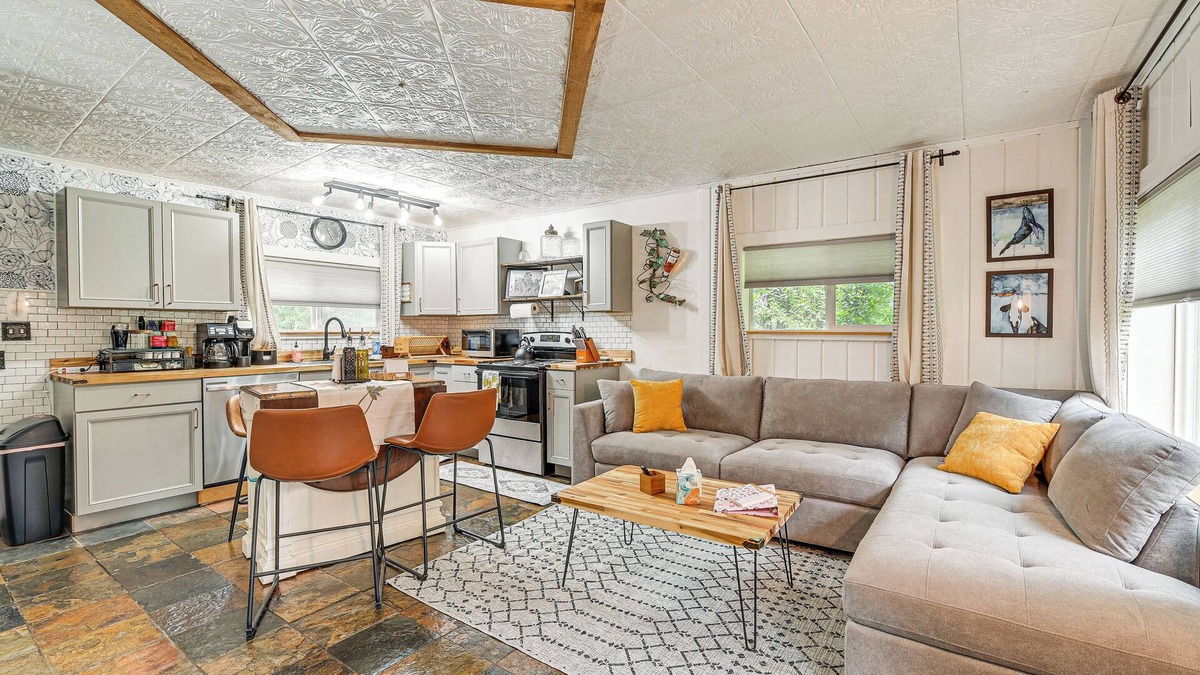 Sterling Cabin | Sterling Home w/Patio, BBQ Grill & Fire Pit!