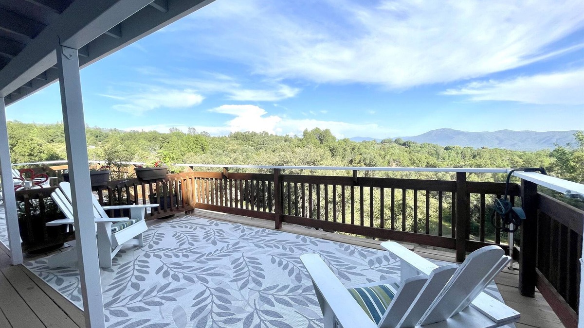 Ahwahnee Cabin | Sterling Suite - Sierra Mountain Lodge