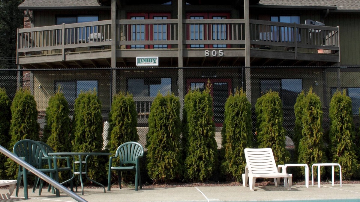 Cle Elum Hotel | Stewart Lodge