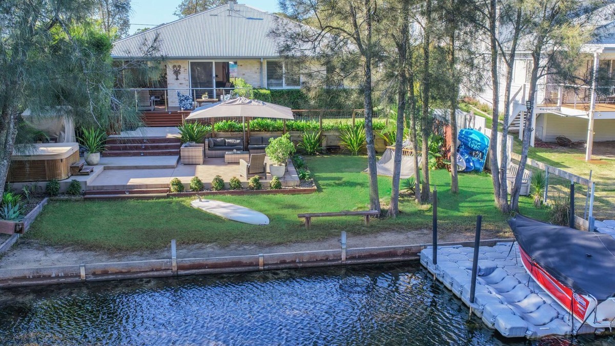 Lake Conjola House | Still Water on Aney in Lake Conjola