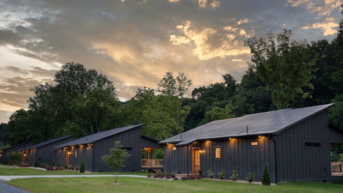 Johnson City Ski Chalet | Still Waters on Watauga River
