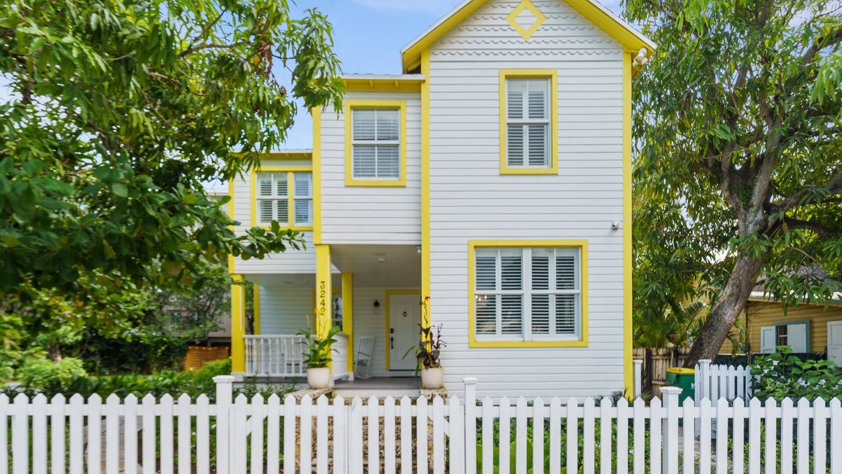 Southwest Coconut Grove Bed & Breakfast | Stirrup House by Pattio