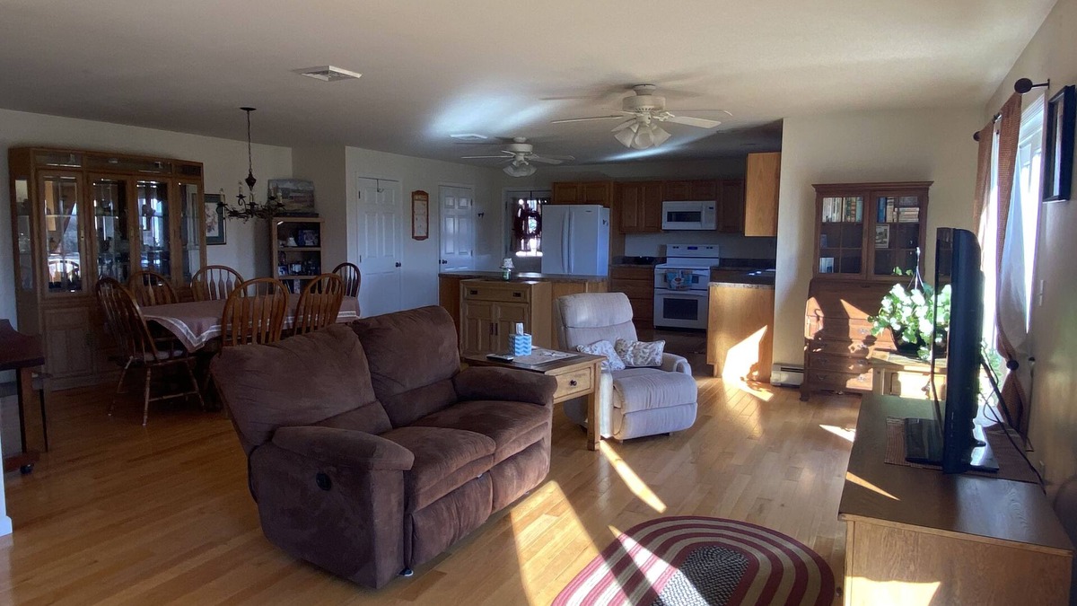 Canajoharie House | Stix & Style 2…25 mins from Cooperstown or ADK park; 7 miles from Sharon Springs
