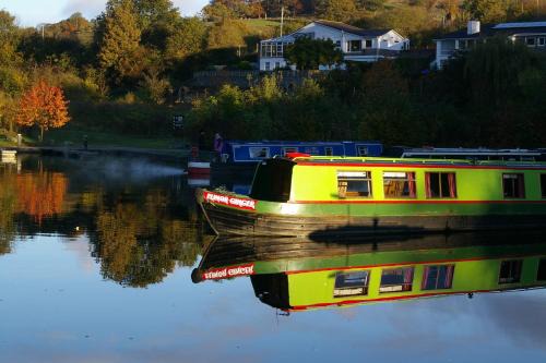 Stone House | Stone - Boat - Sleeps 8 - Pet Friendly-85ws