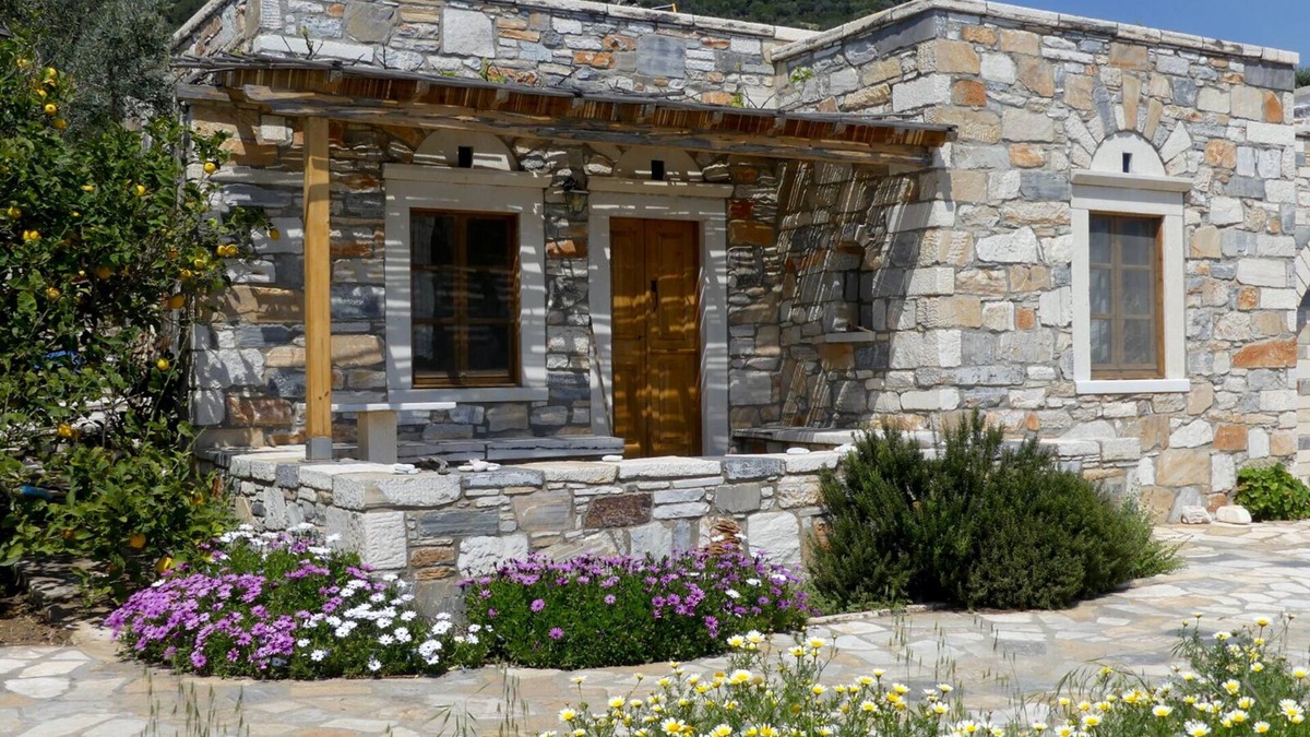 Naxos House | Stone-built houses Azalas, very quiet, by the beach, with fireplace