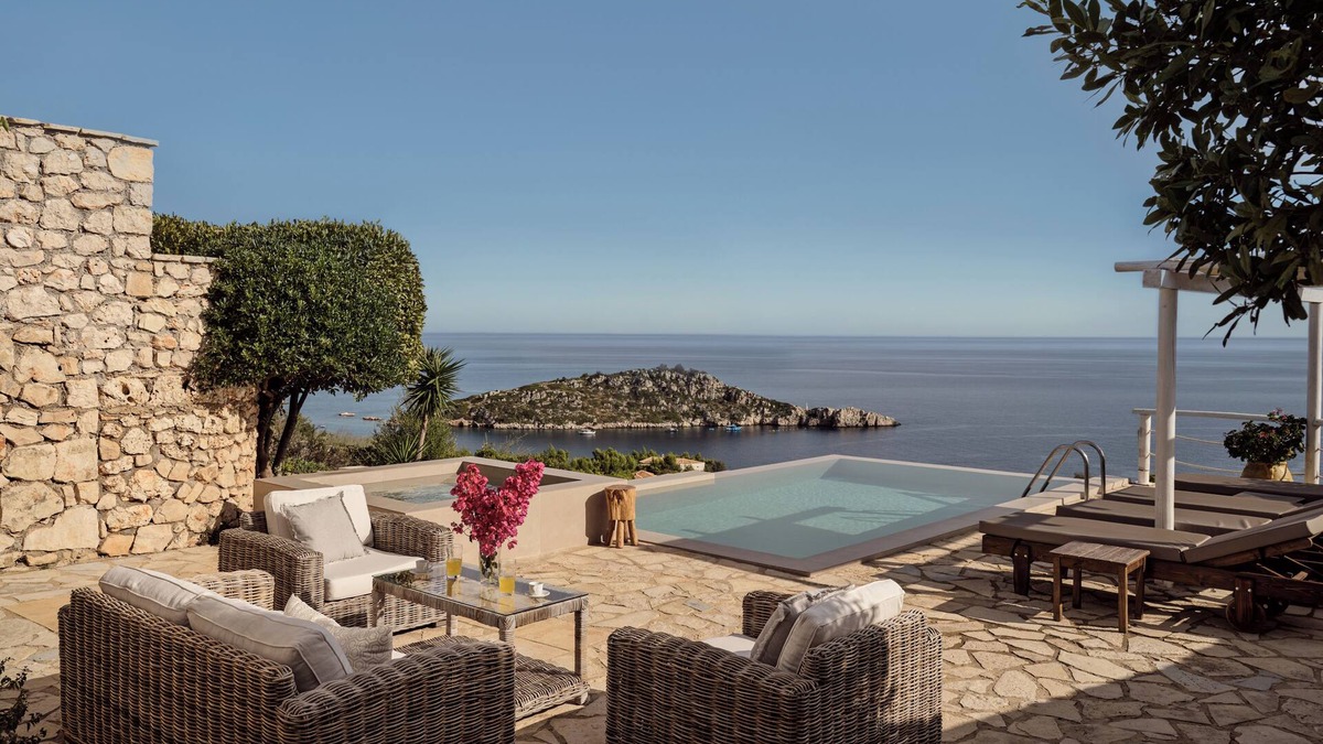 Varvara Villa | STONE BUILT 3 BEDROOM LUXURY VILLA WITH PRIVATE INFINITY POOL AND SEA VIEW