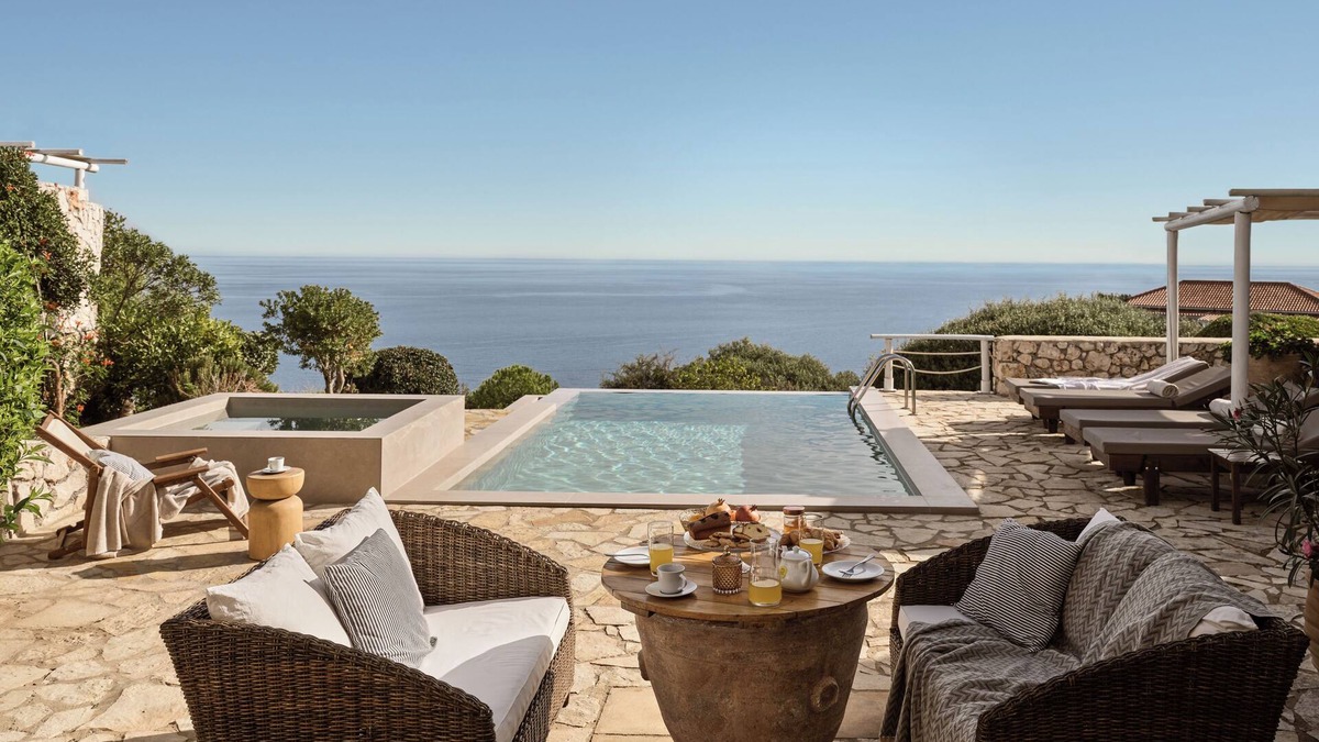Varvara Villa | STONE BUILT 3 BEDROOM LUXURY VILLA WITH PRIVATE INFINITY POOL AND SEA VIEW