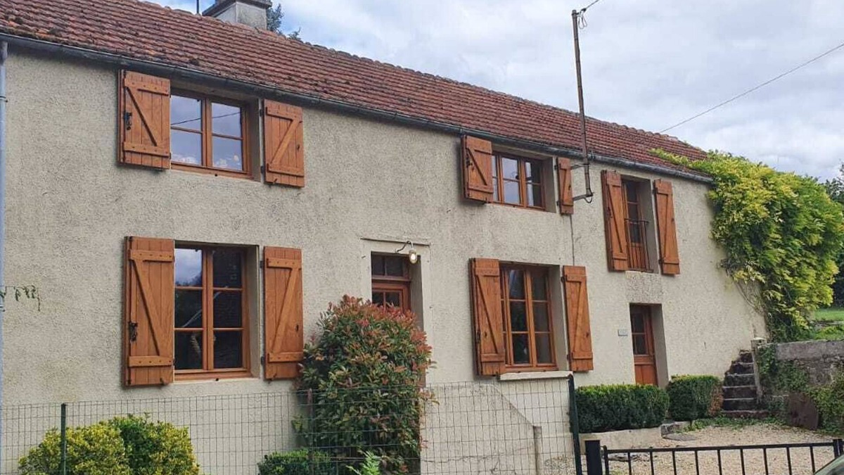Veuxhaulles-sur-Aube House | Stone Cottage with Pool & EV charger - heart of Burgundy/Champagne countryside