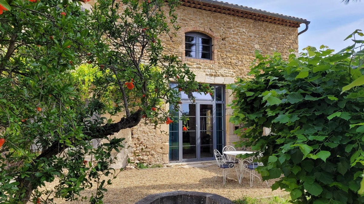 Bouchet Ski Chalet | Stone farmhouse with garden and swimming pool in Drôme Provençale