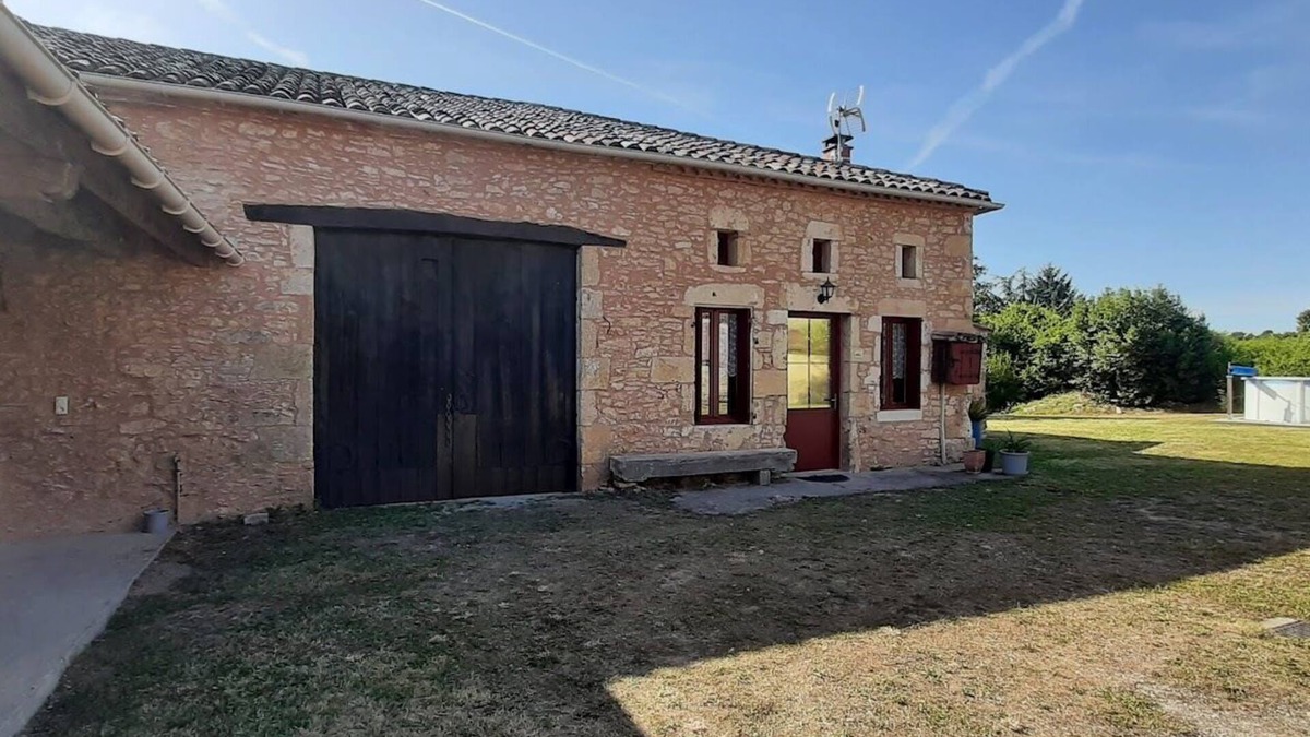 Blanquefort-sur-Briolance House | Stone holiday house