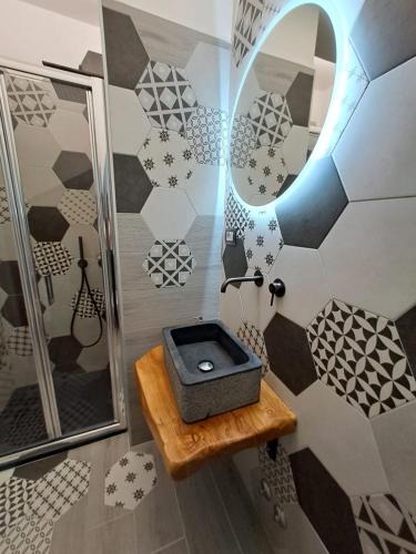 San Maurizio d'Opaglio House | Stone House