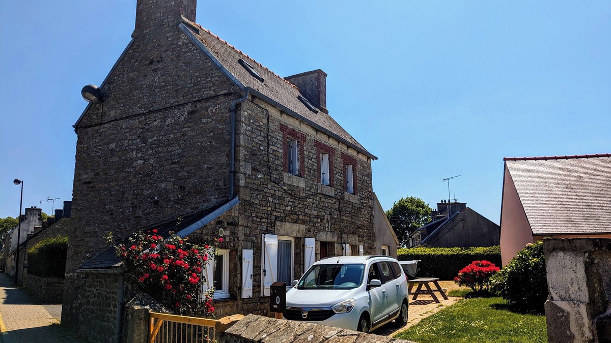Ploumilliau House | Stone house 60 m2 with garden in the town center near the beaches