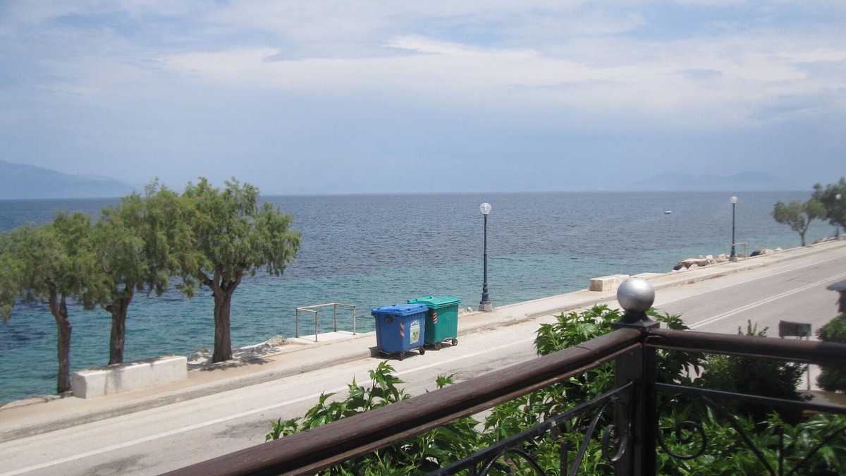 Evrostina House | Stone House by the sea